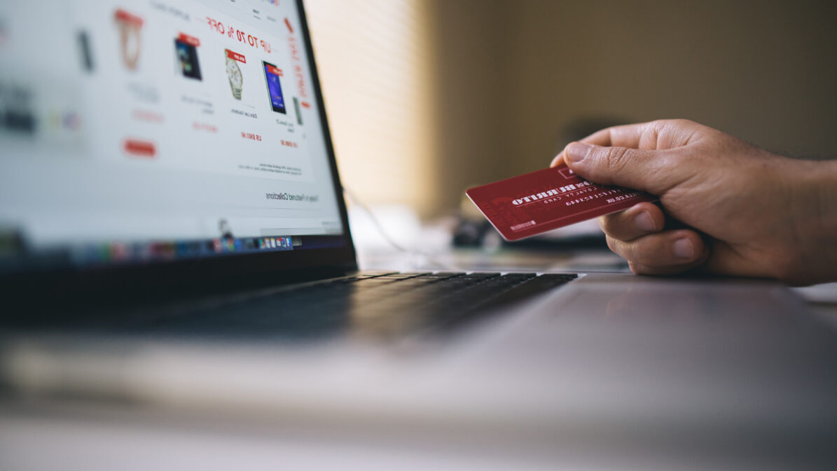 social media e-commerce